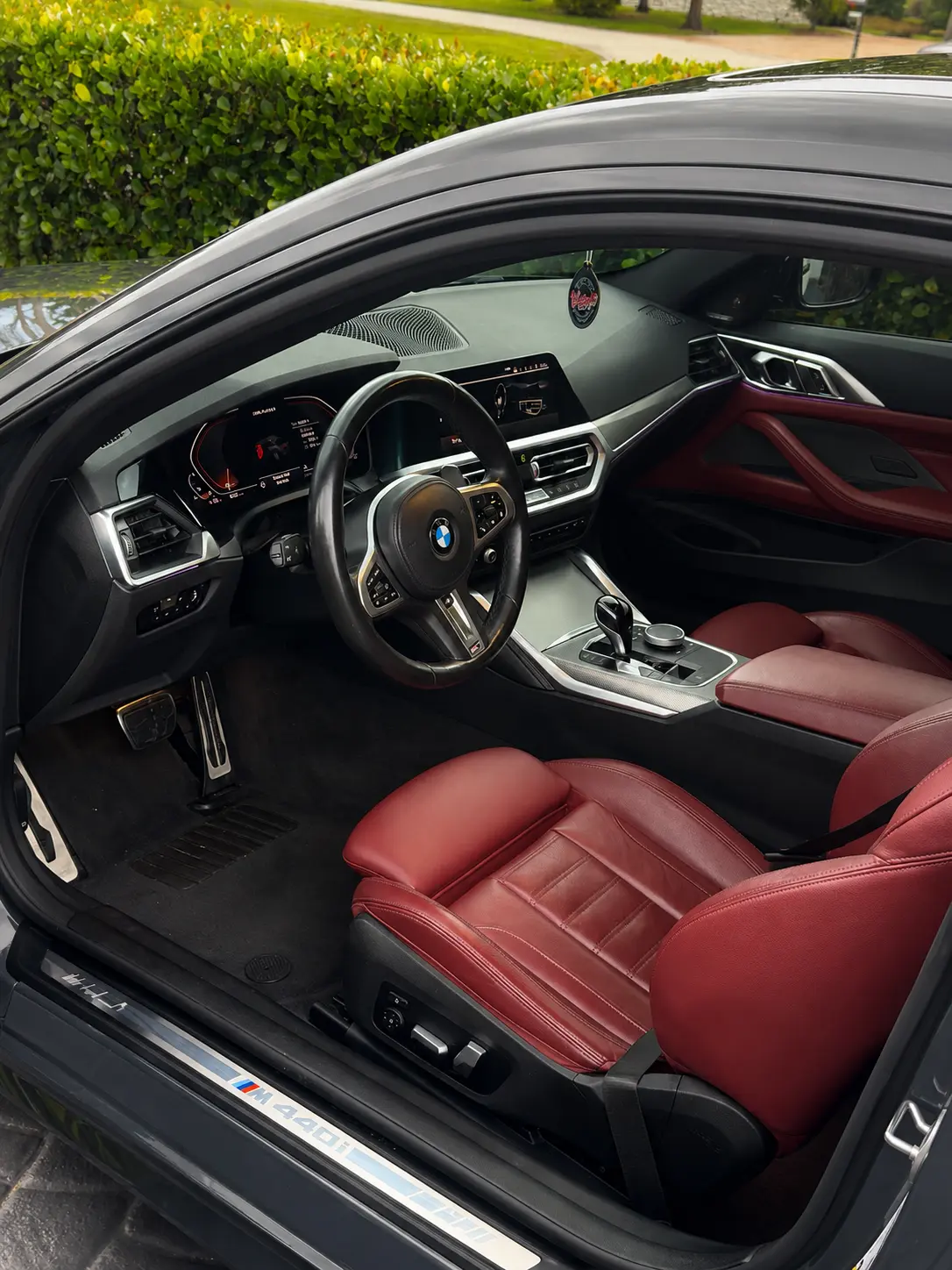 2024 BMW M440i — Interior